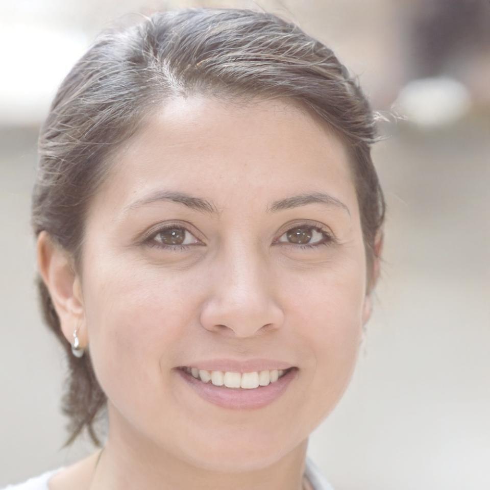 Sarah Chen, Financial Behavior Specialist